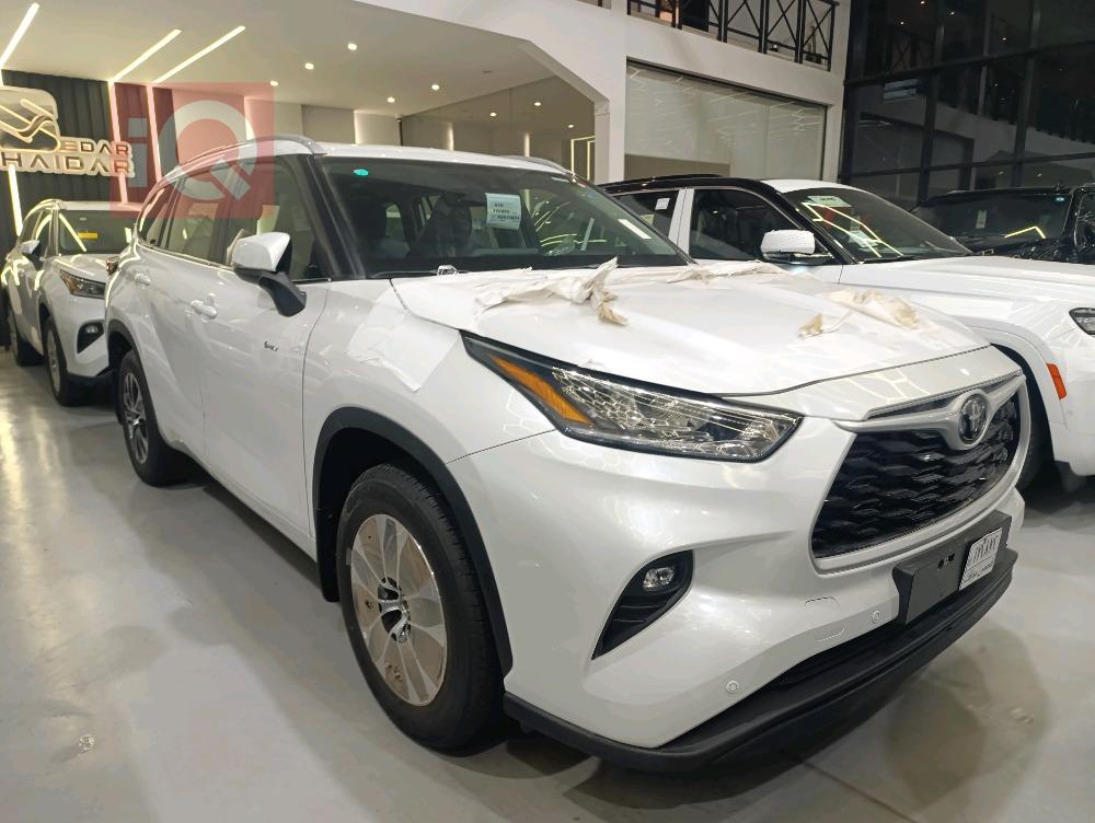 تۆیۆتا هایلاندەر